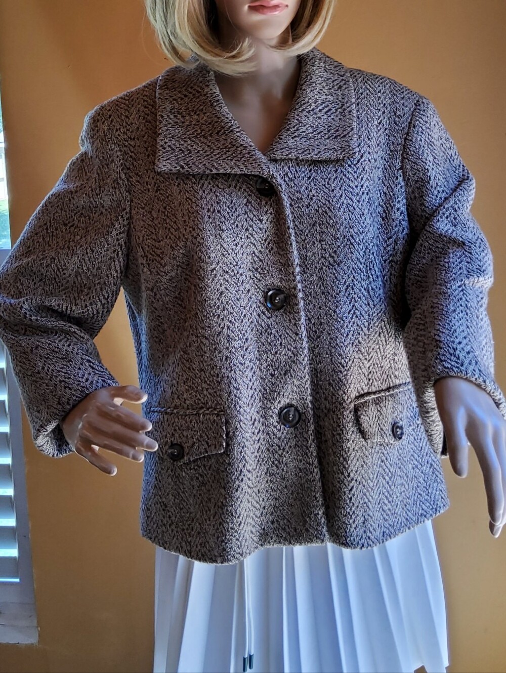 Jones Wear Neutral Taupe Herringbone Button Jacket